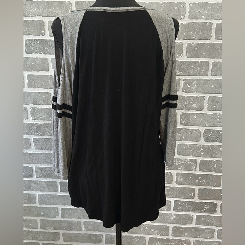 Women’s Maurices Varsity Tee With a Cold Shoulder - Picture 4 of 7